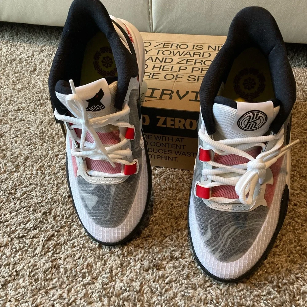 Nike Kyrie Irving, 8 Go Gs Youth Sneakers in White/University Red-Black-Gray.